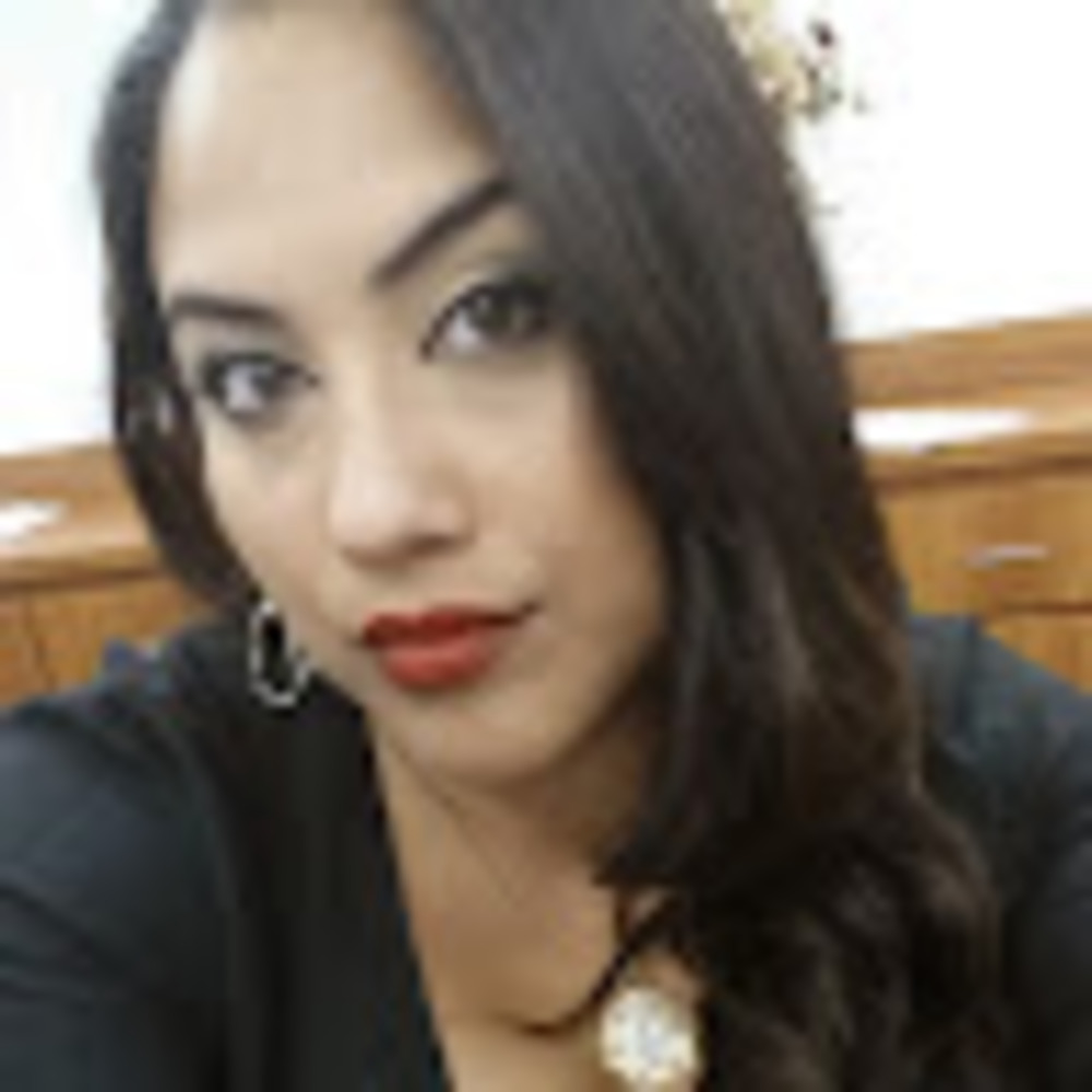 Meet your Posher, Yvette